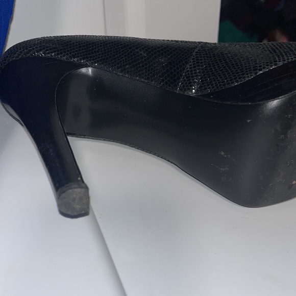 Calvin Klein black Kendall heels - Picture 5 of 5